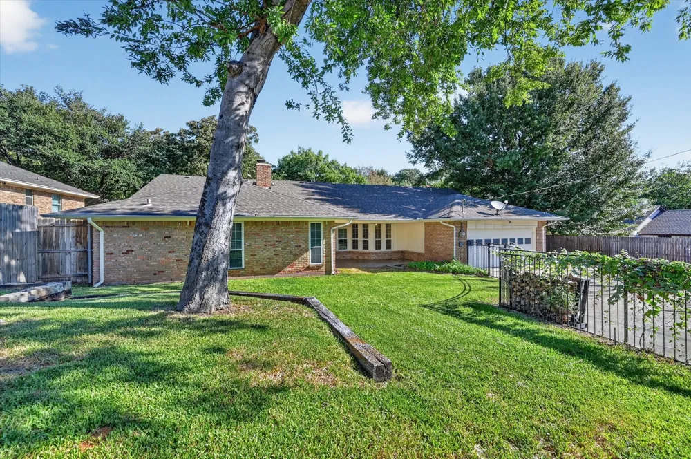 4208 Trowbridge Drive Arlington, TX 76013