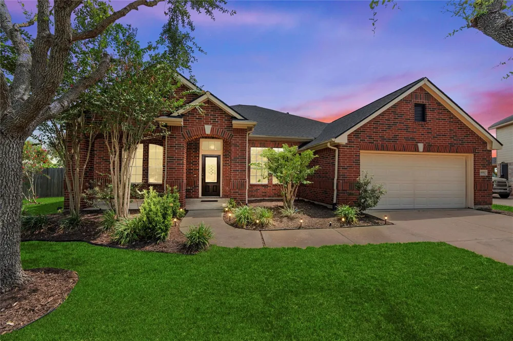 8931 Henrico Lane Rosenberg, TX 77469