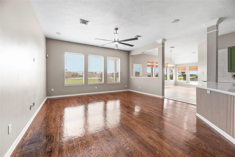 8931 Henrico Lane Rosenberg, TX 77469
