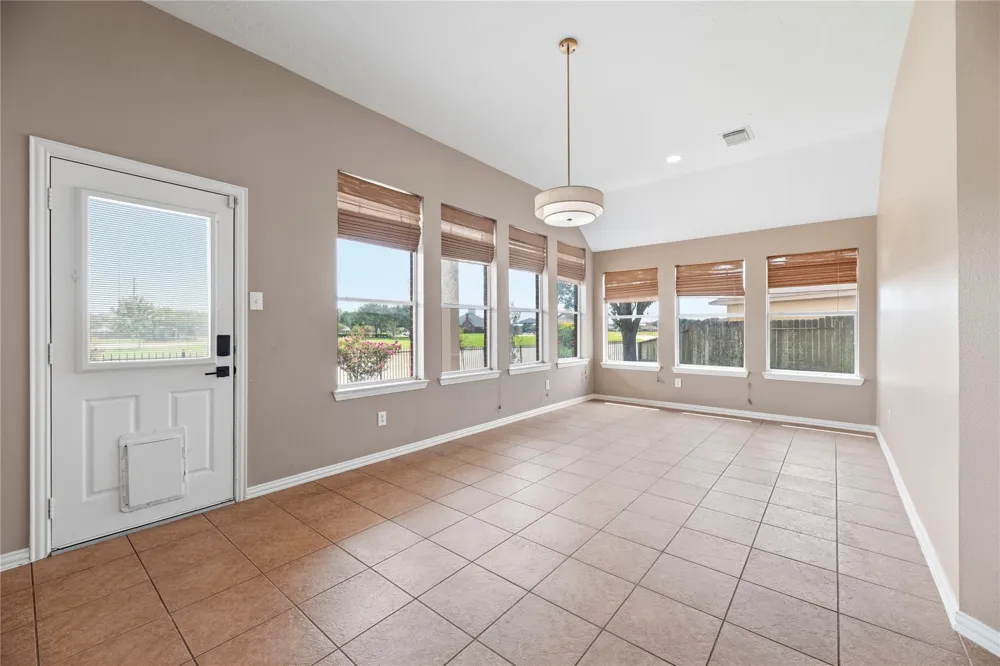 8931 Henrico Lane Rosenberg, TX 77469