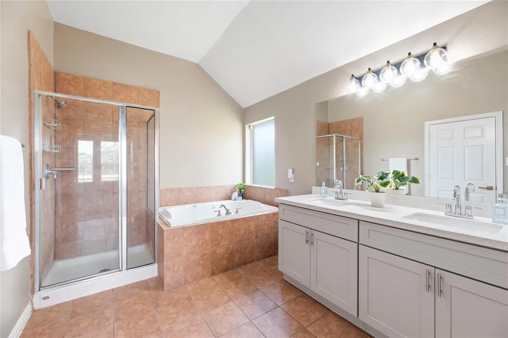 8931 Henrico Lane Rosenberg, TX 77469