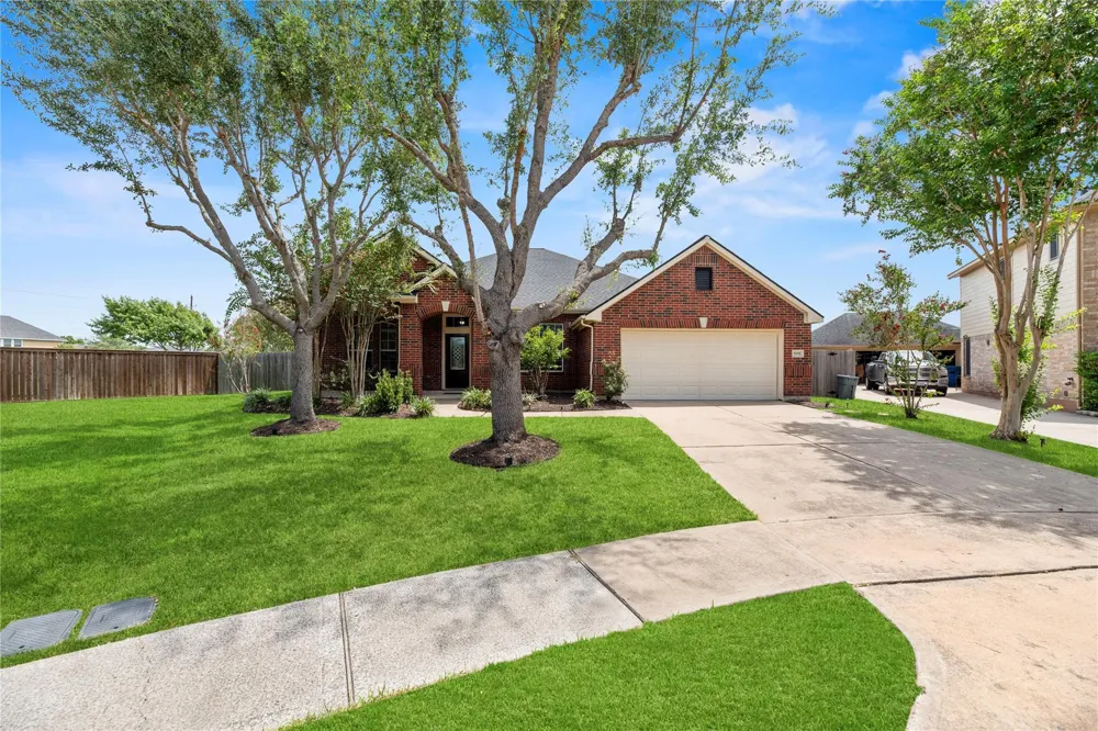 8931 Henrico Lane Rosenberg, TX 77469