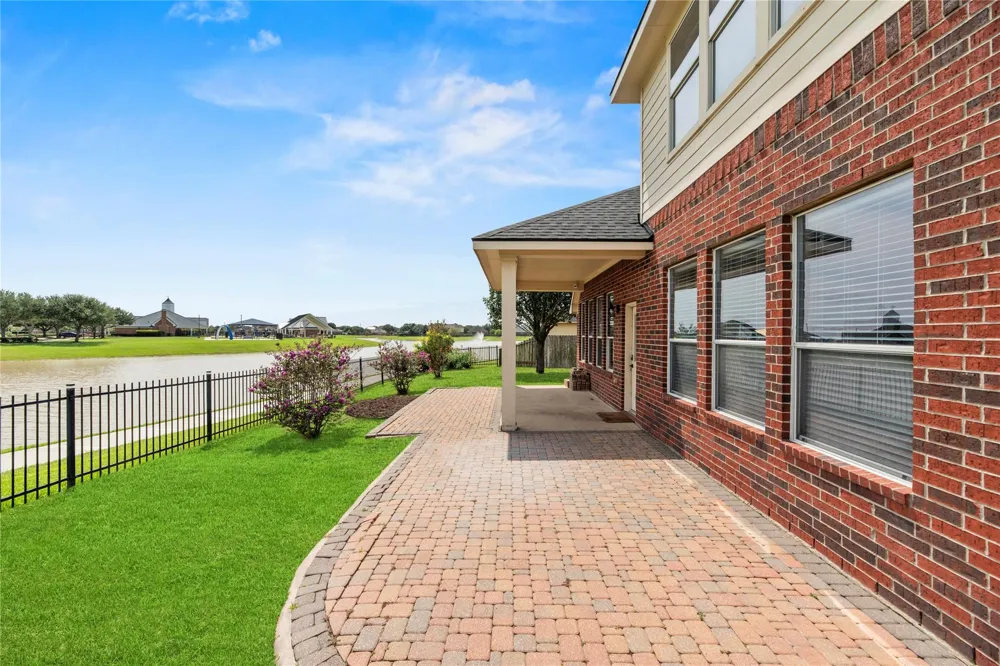 8931 Henrico Lane Rosenberg, TX 77469