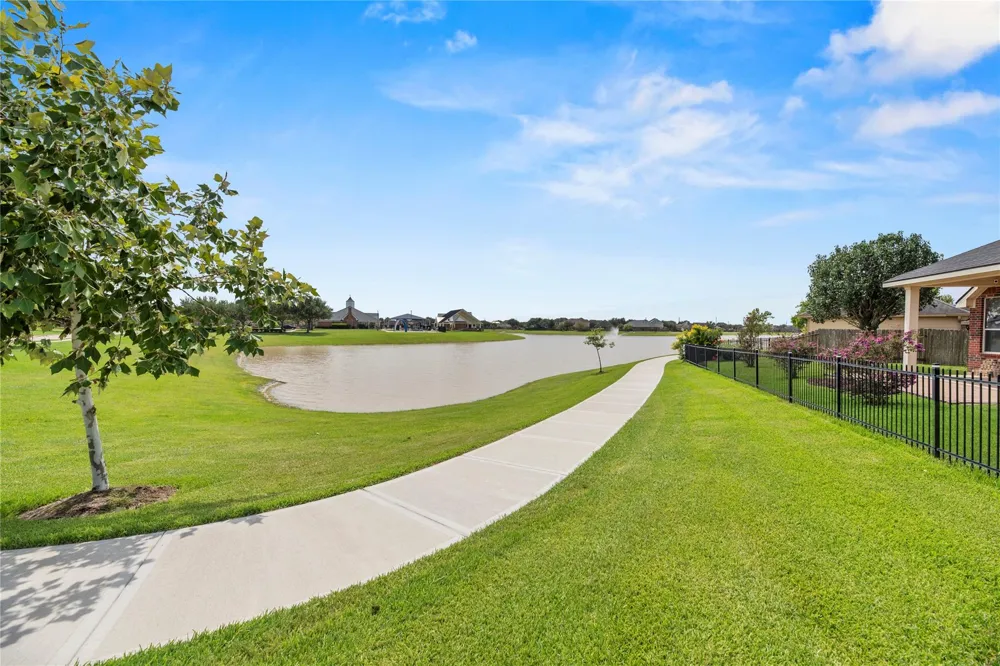 8931 Henrico Lane Rosenberg, TX 77469