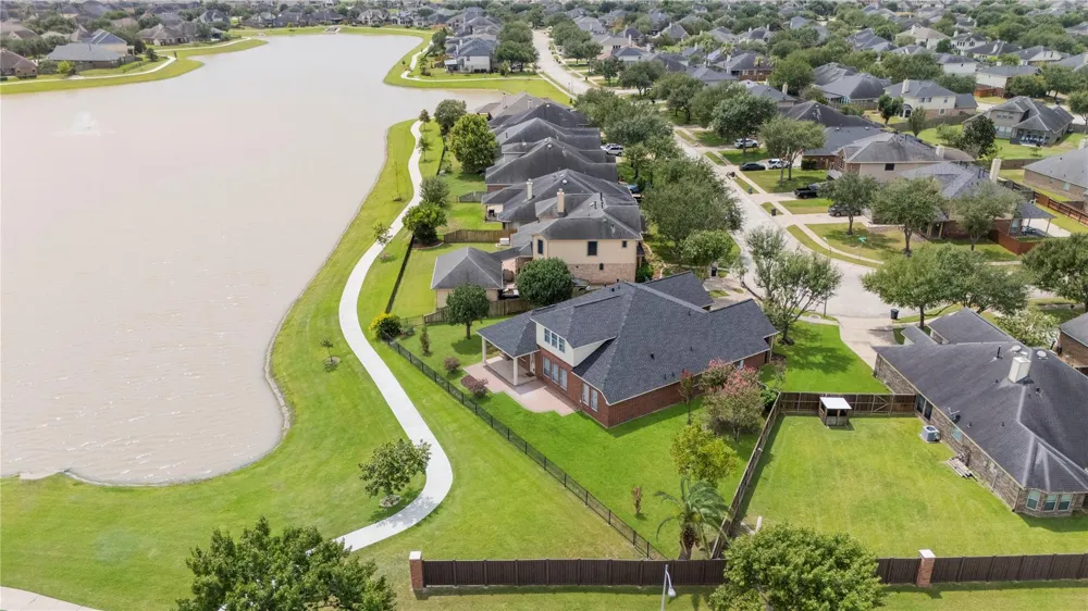 8931 Henrico Lane Rosenberg, TX 77469