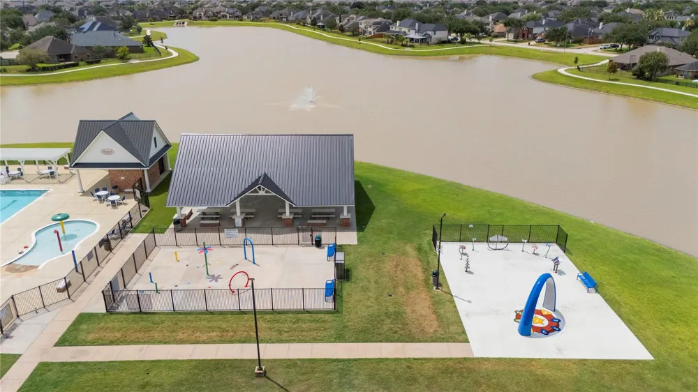 8931 Henrico Lane Rosenberg, TX 77469