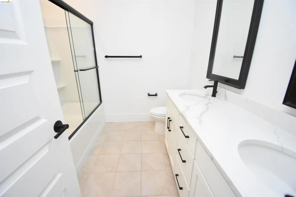 2751 Macabee Dr Lathrop, CA 95330