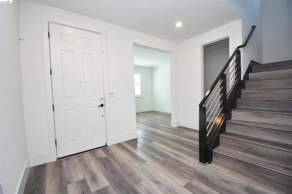 2751 Macabee Dr Lathrop, CA 95330