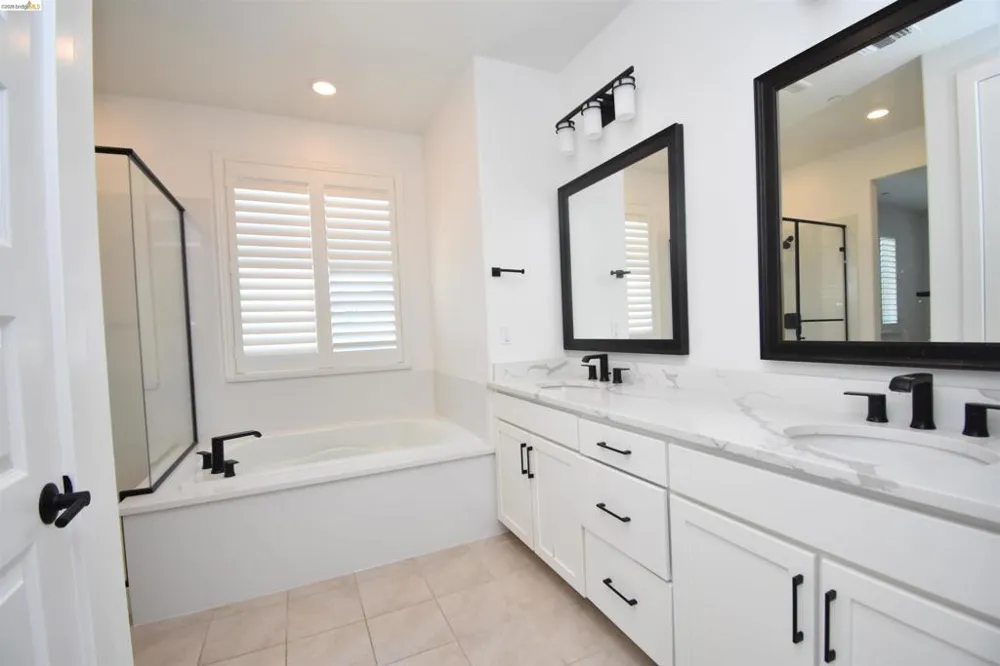 2751 Macabee Dr Lathrop, CA 95330