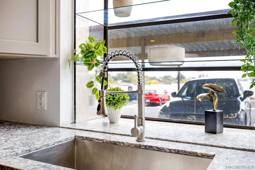 440 Citracado Parkway #5 Escondido, CA 92025