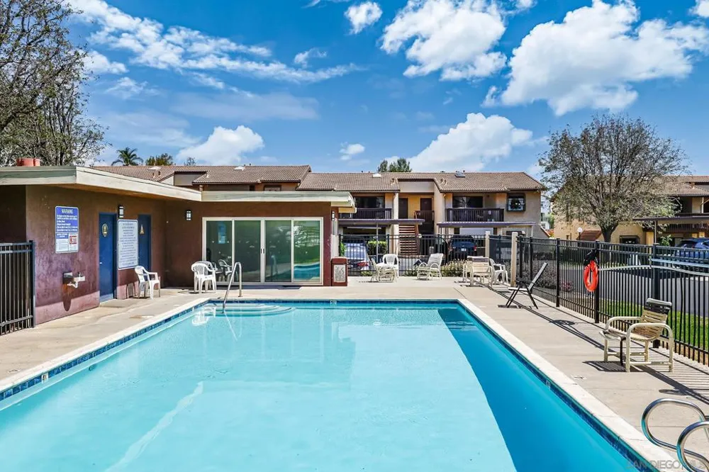440 Citracado Parkway #5 Escondido, CA 92025