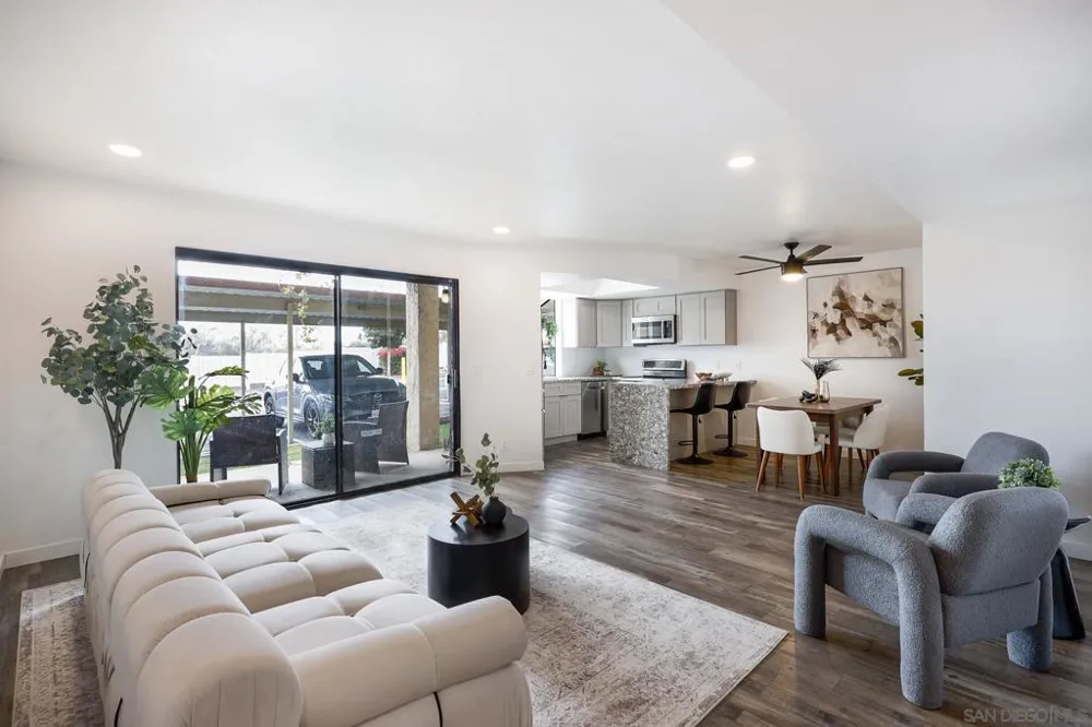 440 Citracado Parkway #5 Escondido, CA 92025
