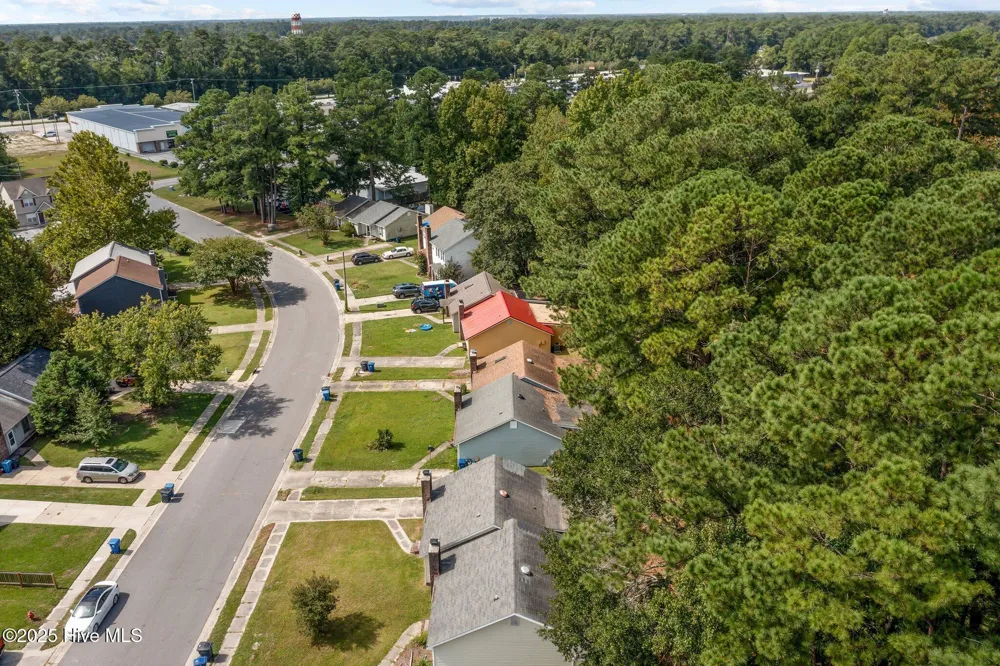 323 W Frances Street Jacksonville, NC 28546