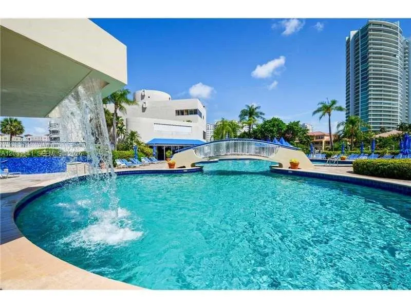 19707 Turnberry Way #4L Aventura, FL 33180