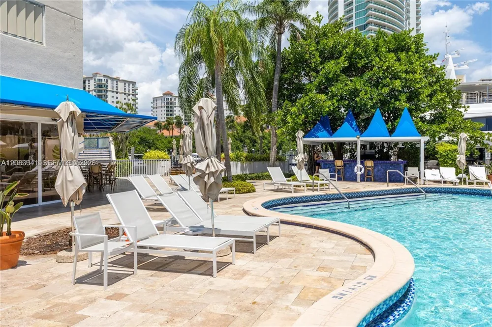 19707 Turnberry Way #4L Aventura, FL 33180