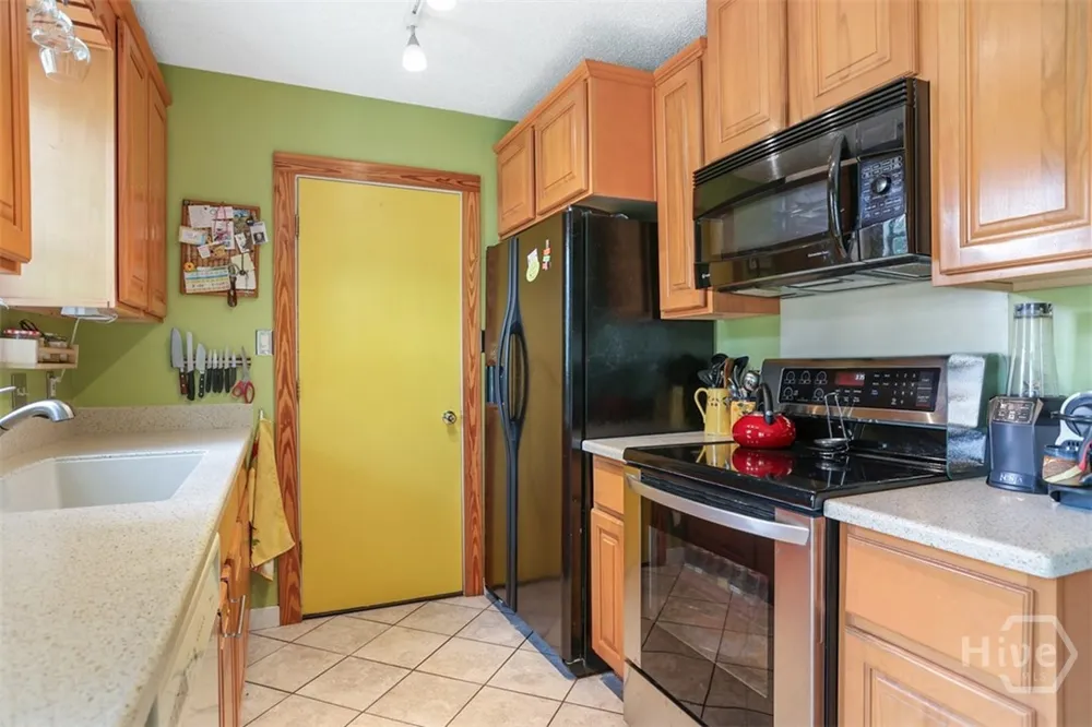 511 Pointe South Drive Savannah, GA 31410