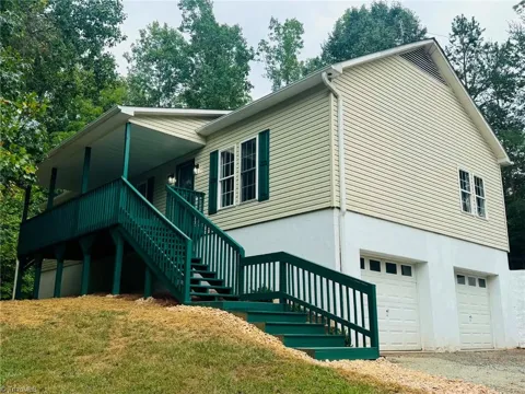 989 Arvin Hill Lane