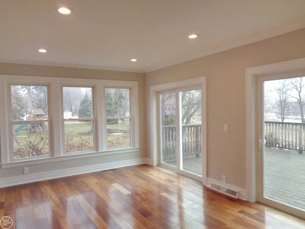 40 Riverside Drive Mt Clemens City, MI 48043