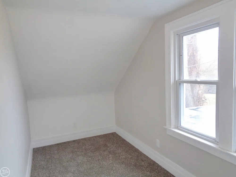 40 Riverside Drive Mt Clemens City, MI 48043