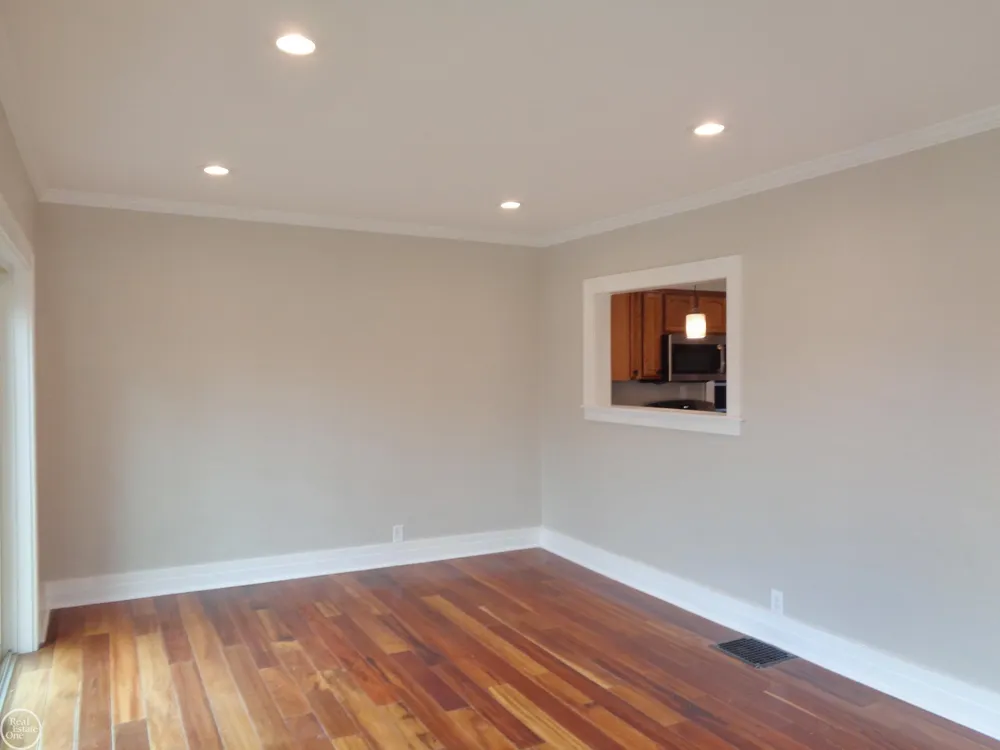 40 Riverside Drive Mt Clemens City, MI 48043
