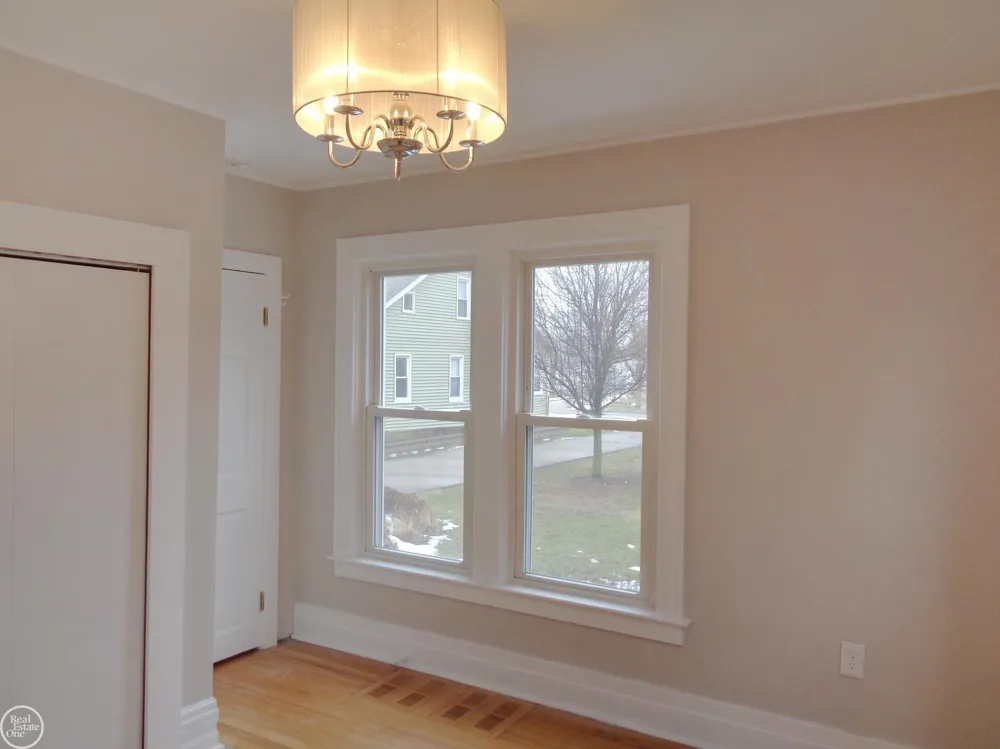 40 Riverside Drive Mt Clemens City, MI 48043