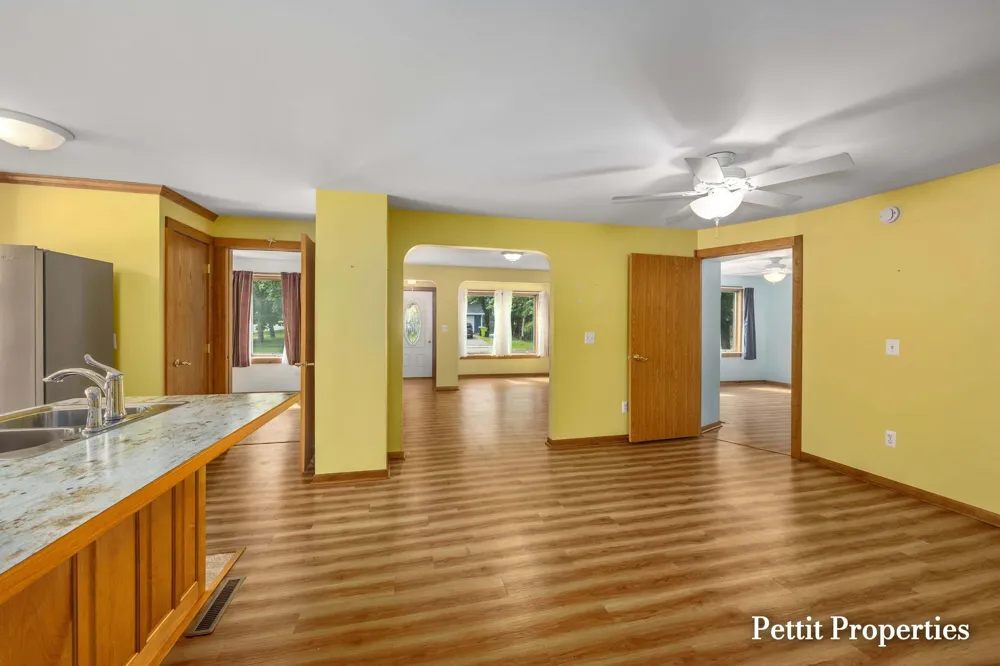 302 John Street Clare City, MI 48617