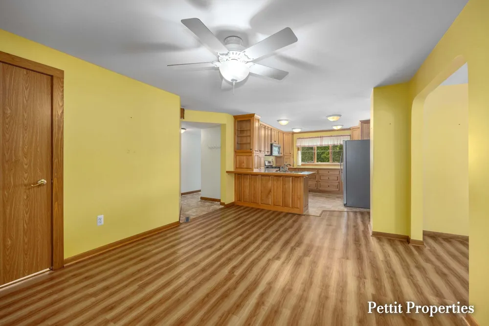 302 John Street Clare City, MI 48617