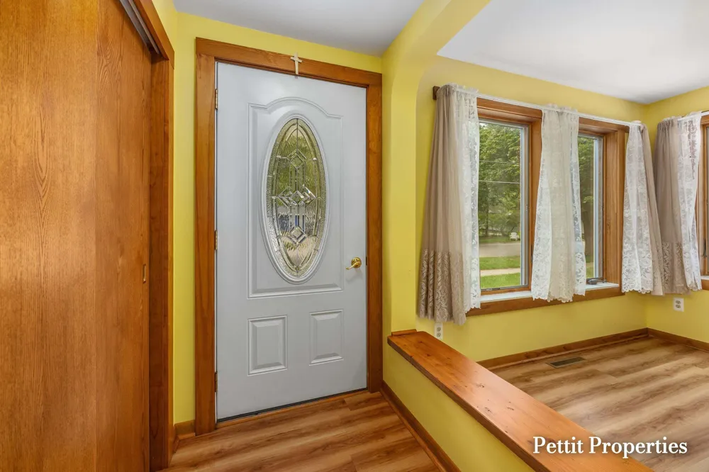 302 John Street Clare City, MI 48617