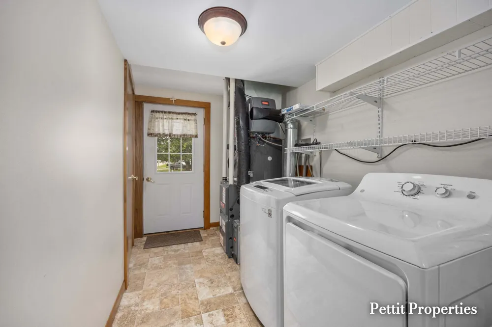 302 John Street Clare City, MI 48617