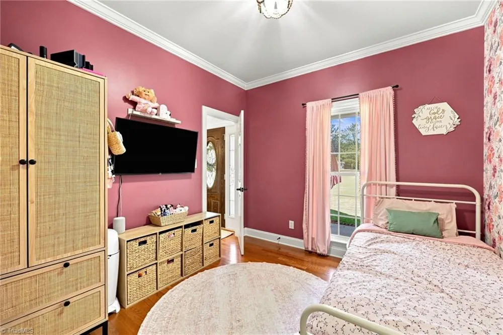 406 Creek Mill Court Greensboro, NC 27406