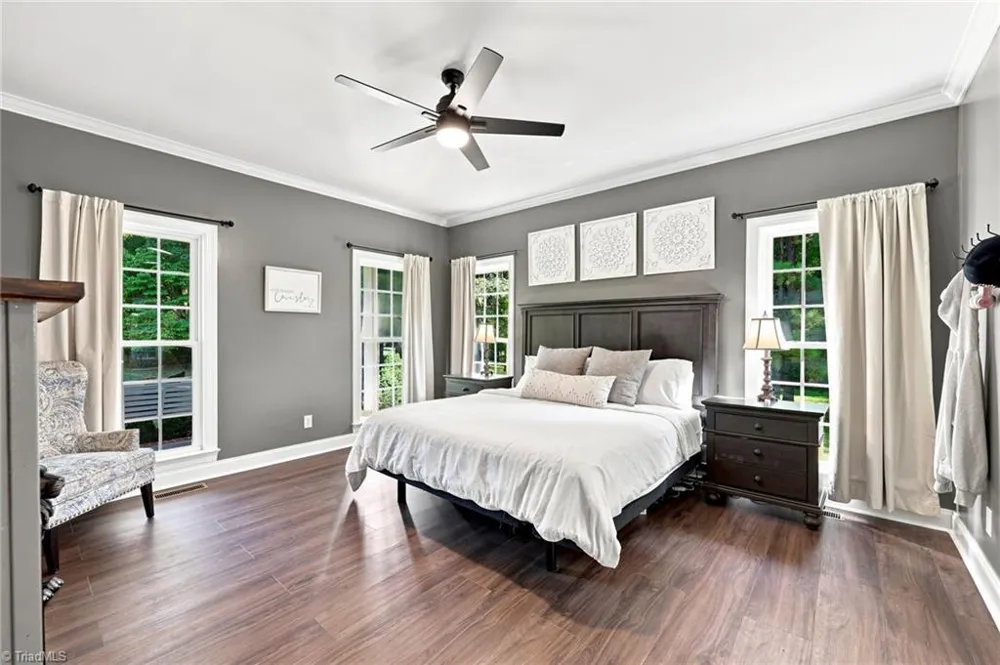 406 Creek Mill Court Greensboro, NC 27406