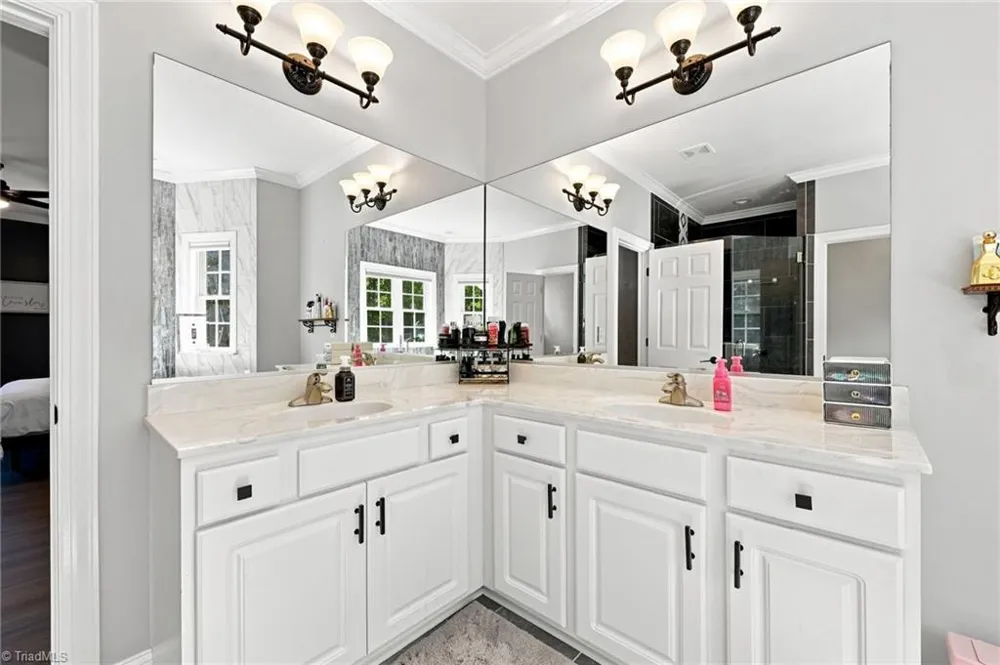 406 Creek Mill Court Greensboro, NC 27406