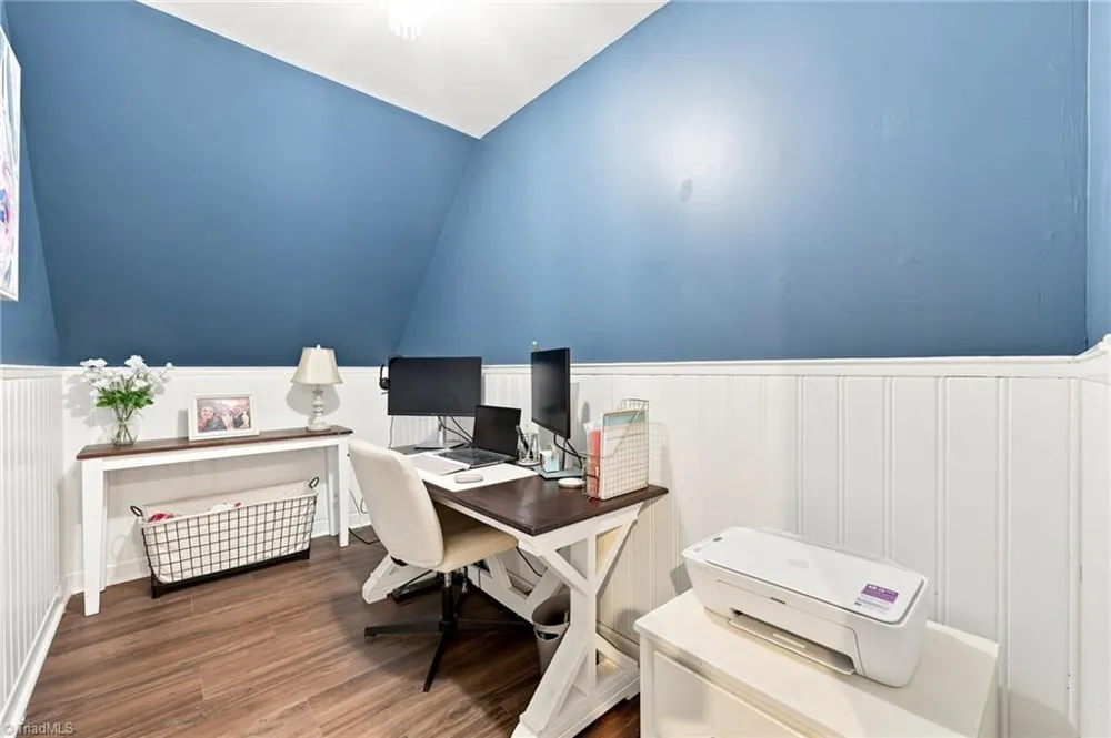 406 Creek Mill Court Greensboro, NC 27406