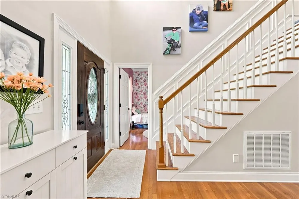 406 Creek Mill Court Greensboro, NC 27406