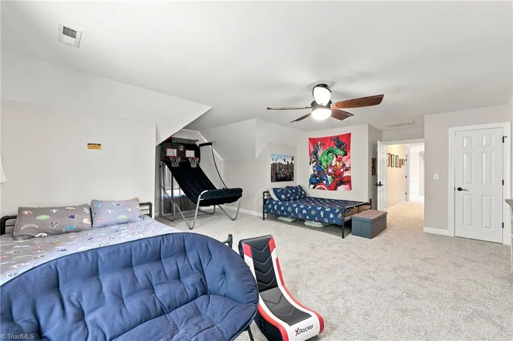 406 Creek Mill Court Greensboro, NC 27406