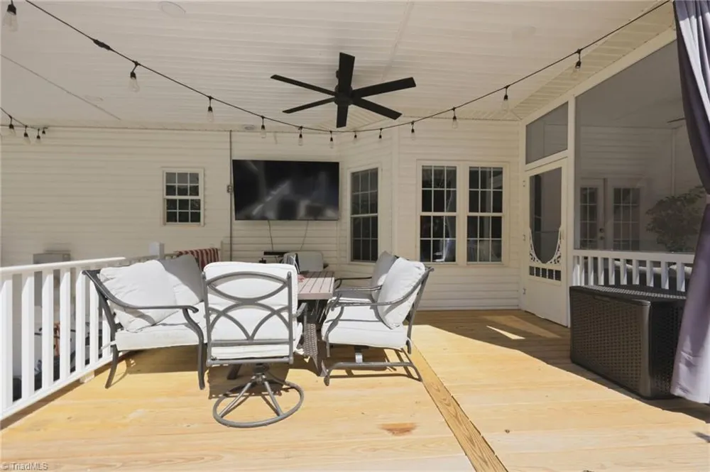 406 Creek Mill Court Greensboro, NC 27406