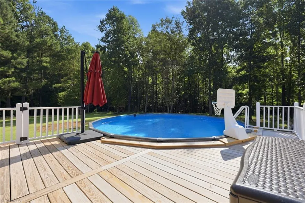 406 Creek Mill Court Greensboro, NC 27406