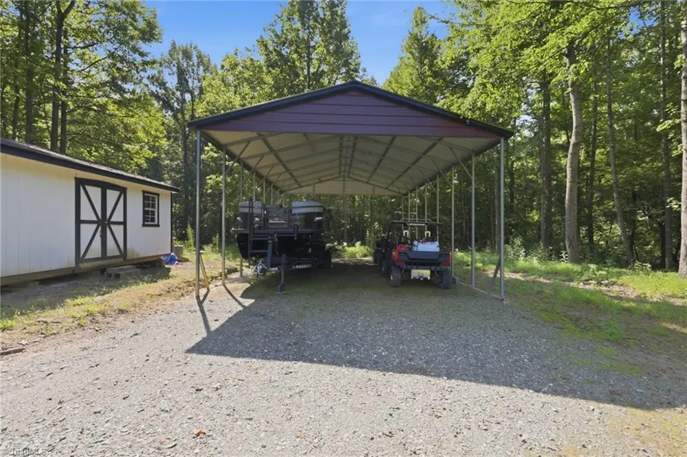 406 Creek Mill Court Greensboro, NC 27406