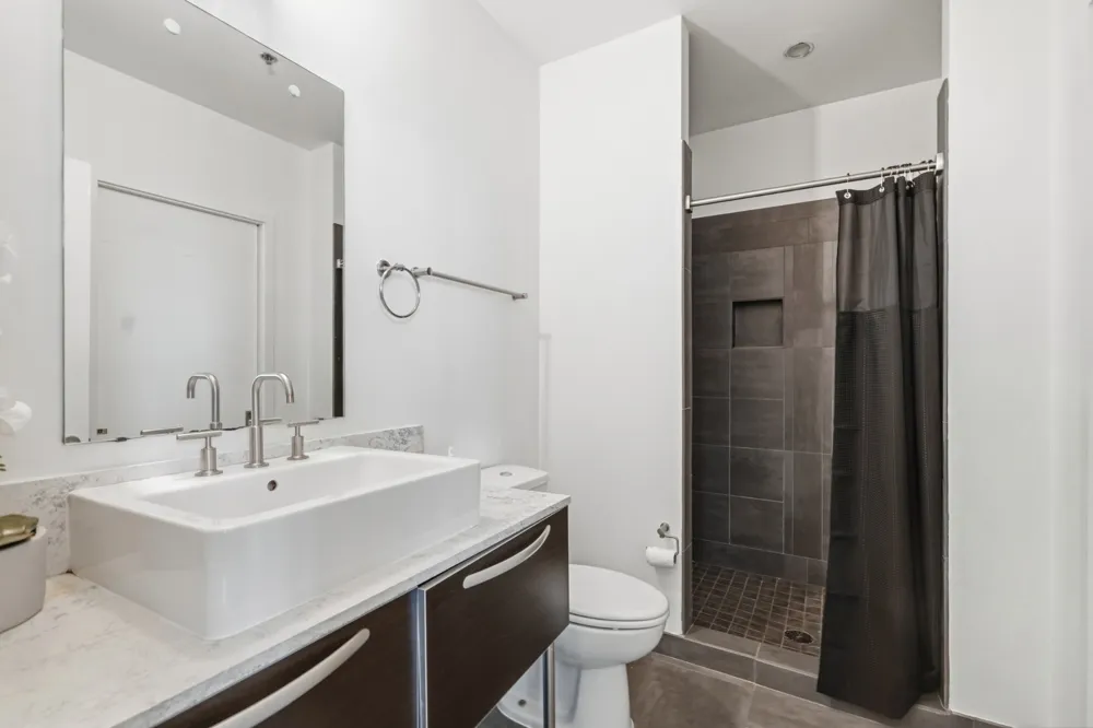 700 12th Ave S #605 Nashville, TN 37203