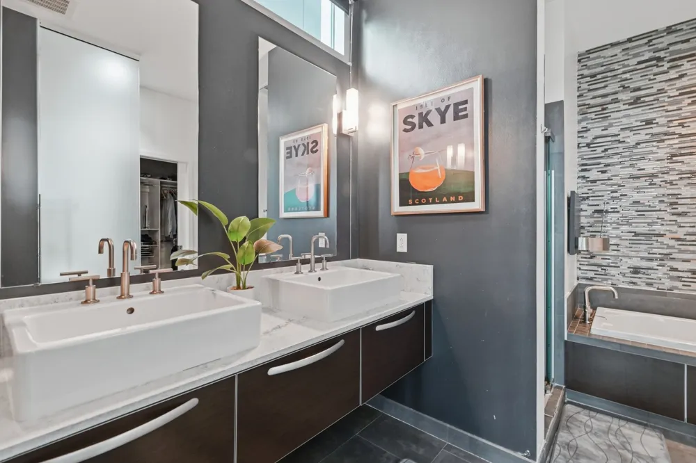700 12th Ave S #605 Nashville, TN 37203