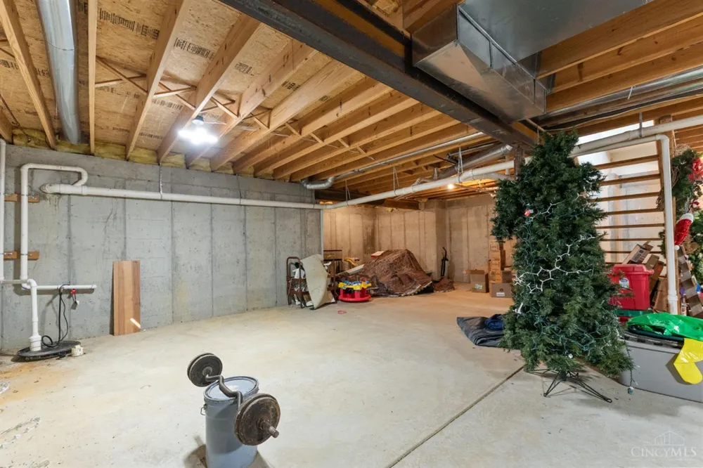 1613 W Concord Road Pierce, OH 45102
