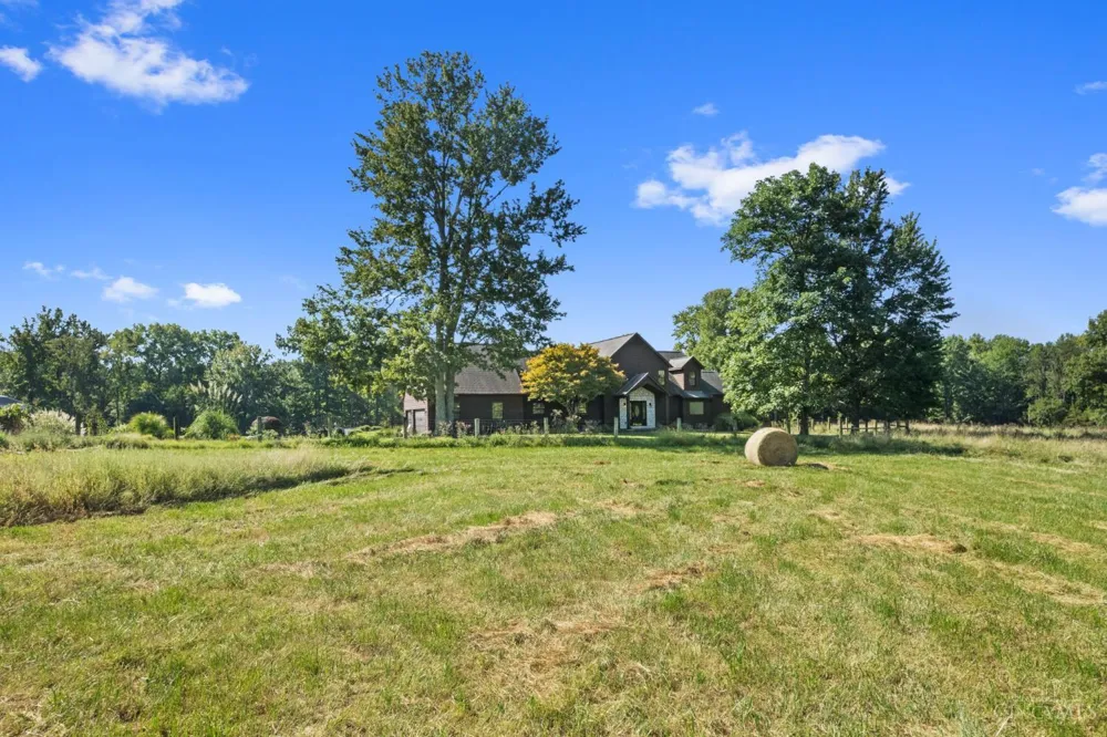 1613 W Concord Road Pierce, OH 45102
