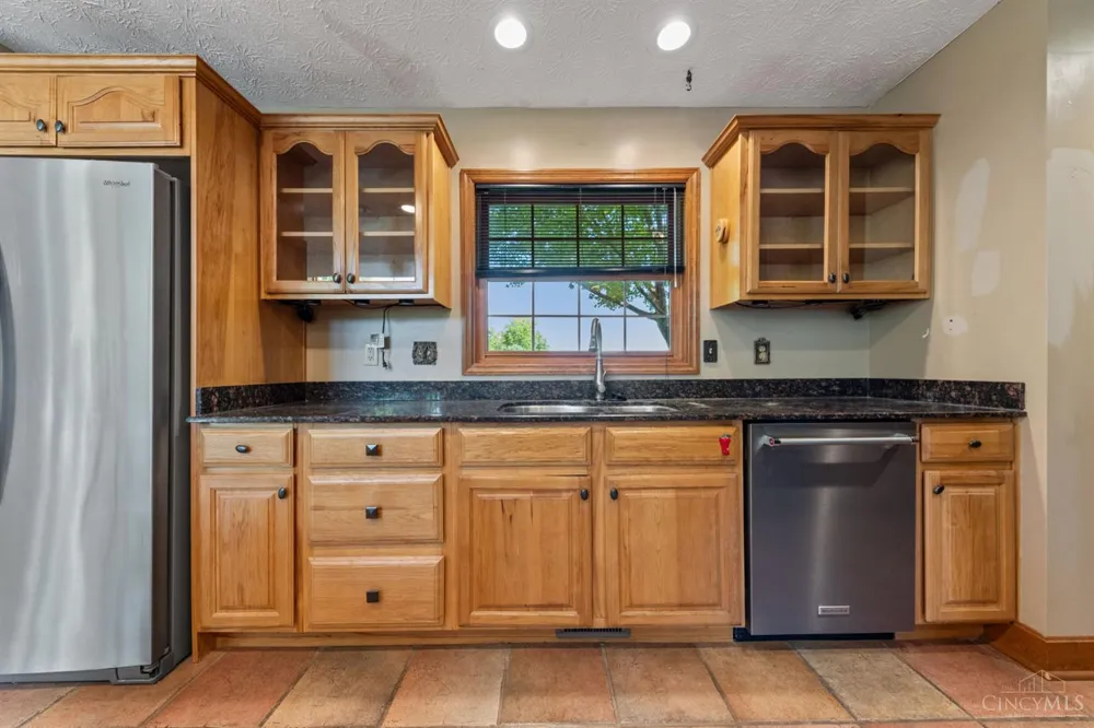 1613 W Concord Road Pierce, OH 45102