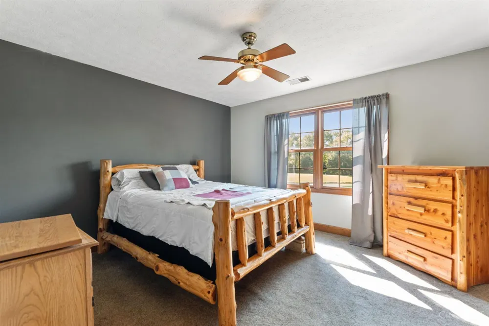 1613 W Concord Road Pierce, OH 45102