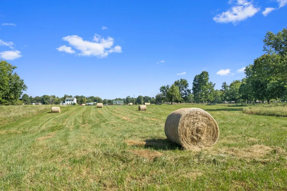 1613 W Concord Road Pierce, OH 45102