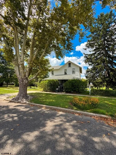 215 Boston Ave