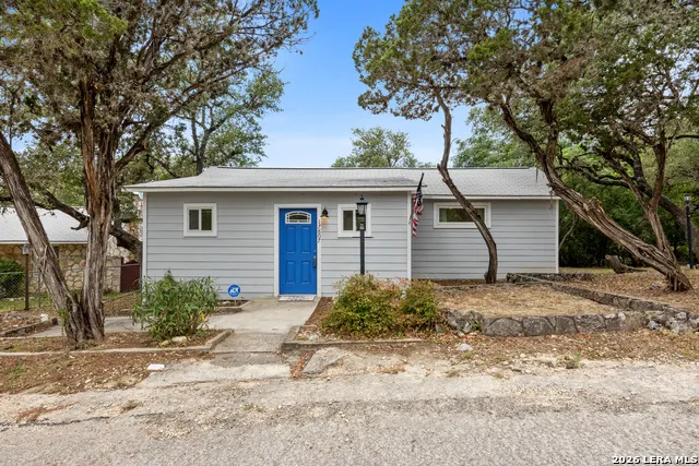 17807 HILLTOP DR Helotes, TX 78023