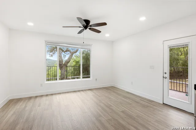 17807 HILLTOP DR Helotes, TX 78023