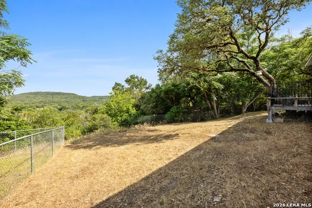 17807 HILLTOP DR Helotes, TX 78023