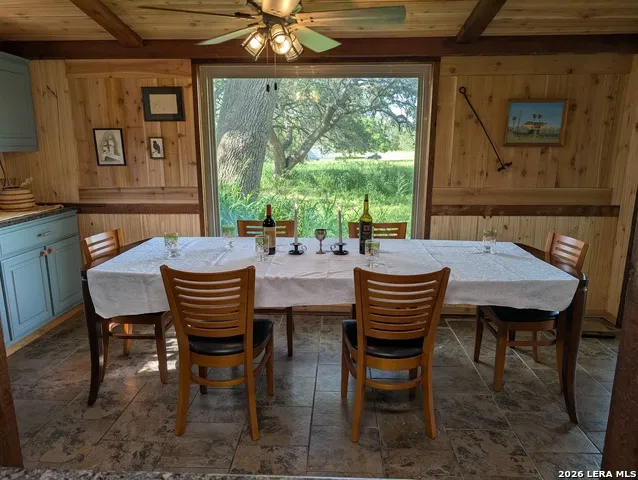 198 PRIVATE ROAD 7730 Devine, TX 78016